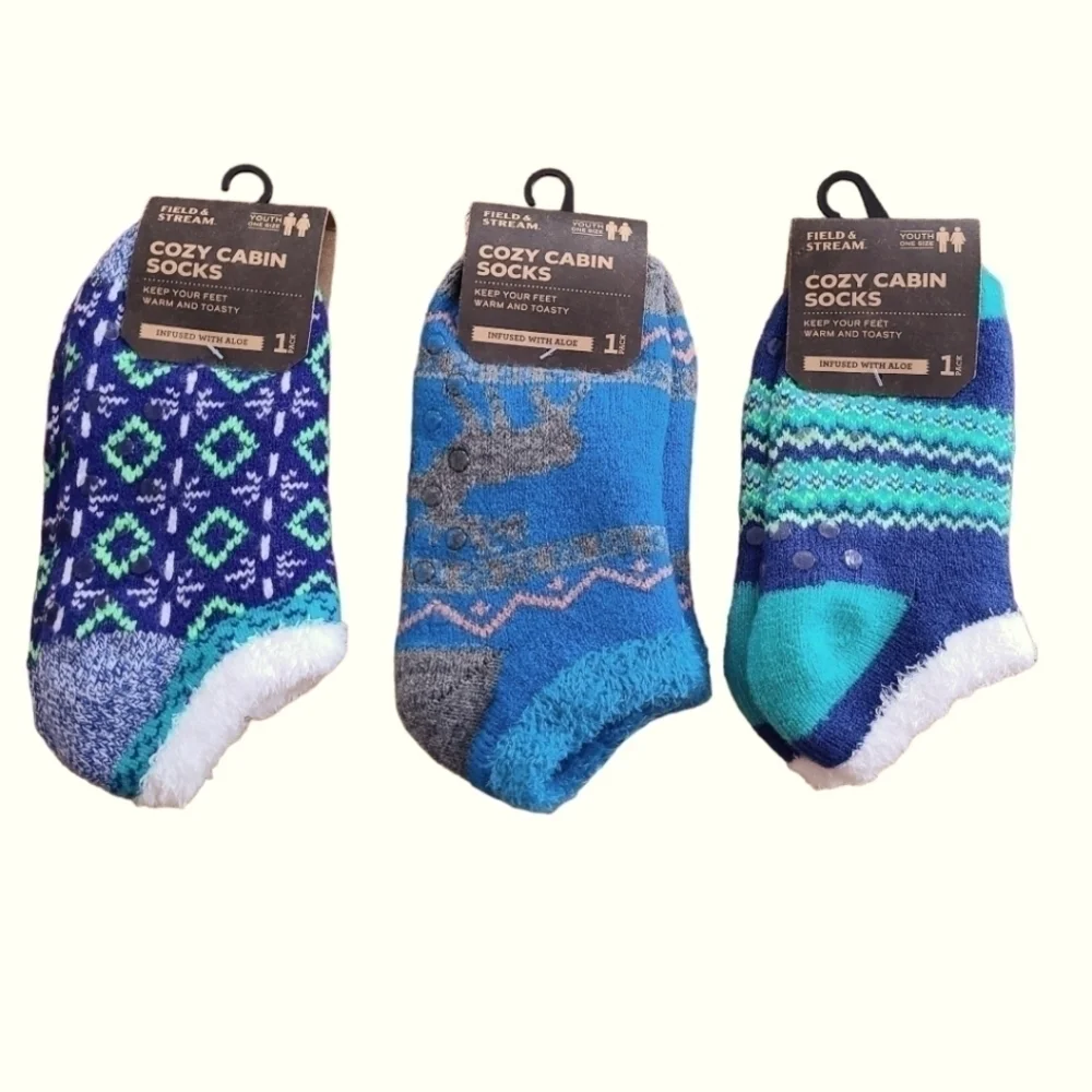 3 Pairs of Field and Stream Aloe Infused Cozy Cabin Socks, Youth Size 10 - 4